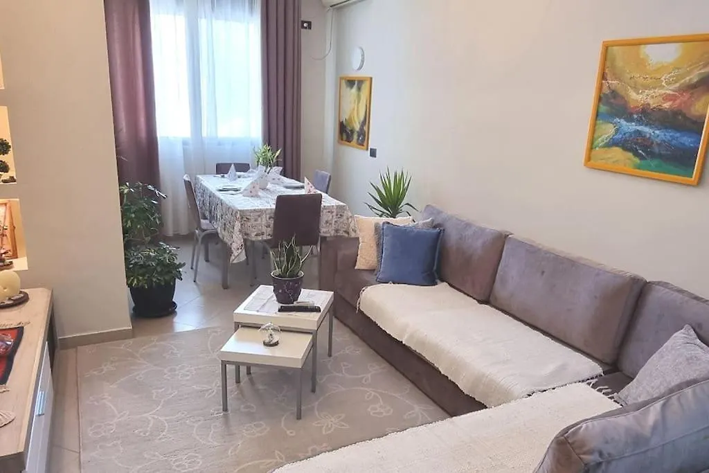 טיראנה Bora Home Albania Me Vetsherbim 24 Ore Prane Liqenit דירה