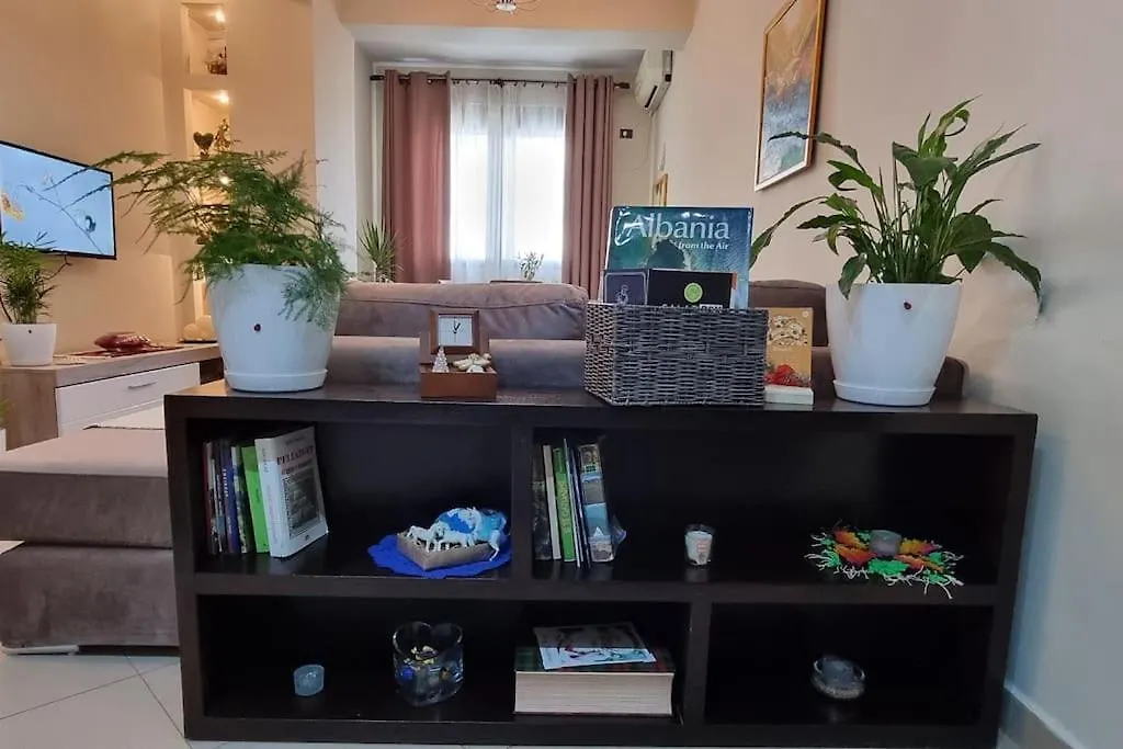 טיראנה Bora Home Albania Me Vetsherbim 24 Ore Prane Liqenit דירה